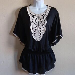 Silky Flowy Black Embroidered Kimono Tunic With Elastic Waist Studio Y, Size XL